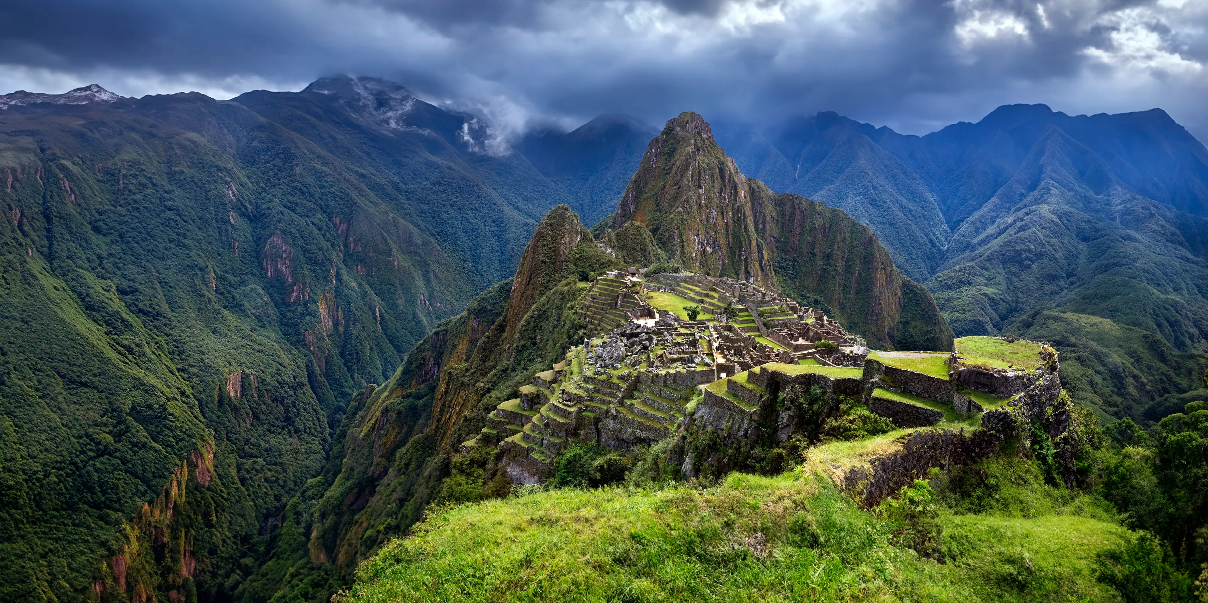 Machu Picchu citadel from the panoramic ridge, Cusco, Peru